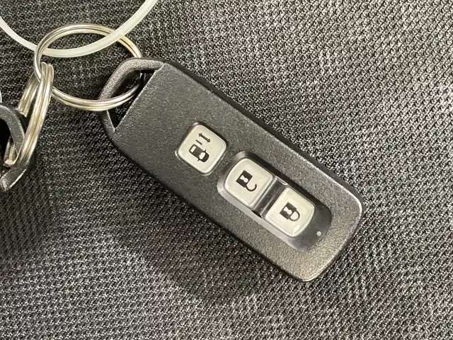 ホンダ Ｎ ＢＯＸ カスタム G Lパッケージ 栃木県 2016(平28)年 4.2万km ブリリアントスポーティブルーメタリック2トーン 社外ナビ/(CD/DVD/フルセグTV/Bluetooth/USB)/バックカメラ/ETC/片側パワスラ/オートライト/横滑り防止装置/フォグランプ/スマートキー/プッシュスタート/アイドリングストップ/ウィンカーミラー/電動格納ミラー/純正14インチアルミホイール/社外フロアマット