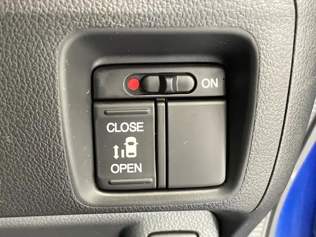 ホンダ Ｎ ＢＯＸ カスタム G Lパッケージ 栃木県 2016(平28)年 4.2万km ブリリアントスポーティブルーメタリック2トーン 社外ナビ/(CD/DVD/フルセグTV/Bluetooth/USB)/バックカメラ/ETC/片側パワスラ/オートライト/横滑り防止装置/フォグランプ/スマートキー/プッシュスタート/アイドリングストップ/ウィンカーミラー/電動格納ミラー/純正14インチアルミホイール/社外フロアマット