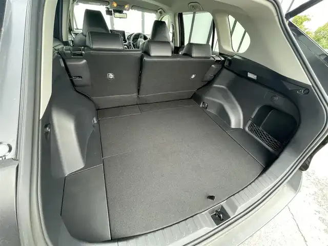 トヨタ ＲＡＶ４ G Zパッケージ 大阪府 2020(令2)年 3.5万km アティチュードブラックマイカ 社外8インチナビ（carrozzeria）/　（フルセグTV/CD/DVD/Bluetooth）/トヨタセーフティセンス/レザーシート（合皮）/　（D席パワーシート/前席シートヒーター）/ステアリングヒーター/パワーバックドア/バックカメラ/前後ドライブレコーダー/クルーズコントロール/ブラインドスポットミラー/デジタルインナーミラー/純正19インチアルミホイール/LEDヘッドライト/ビルトインETC/4WD