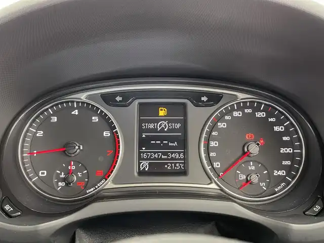 アウディ Ａ１ SB カラーセレクション 大分県 2015(平27)年 16.8万km オレンジ 純正ナビ/（フルセグ/Bluetooth/CD/DVD)/ETC/前方ドライブレコーダー/オートライト/電動格納ミラー/MT付きAT/プッシュスタート・スマートキー/フロアマット/保証書・取扱説明書