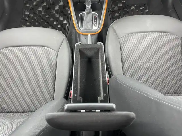 アウディ Ａ１ SB カラーセレクション 大分県 2015(平27)年 16.8万km オレンジ 純正ナビ/（フルセグ/Bluetooth/CD/DVD)/ETC/前方ドライブレコーダー/オートライト/電動格納ミラー/MT付きAT/プッシュスタート・スマートキー/フロアマット/保証書・取扱説明書