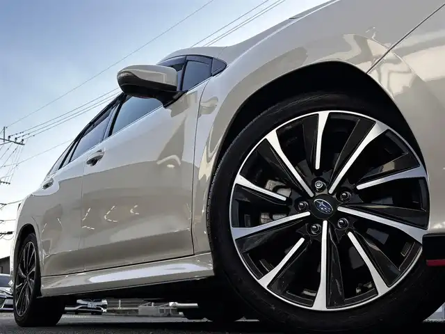 スバル レヴォーグ STIスポーツR EX 熊本県 2022(令4)年 2.1万km クリスタルホワイトP ワンオーナー/サンルーフ/STiアンダースポイラー【F.S.R】/純正11.6インチナビ/【フルセTV//AppleCarPlay/AndroidAuto】/バックカメラ/デジタルインナーミラー/レーダークルーズコントロール/アイサイト/レーンキープアシスト/パドルシフト/アイドリングストップ/シートヒーター/パワーバックドア/ロッドホルダー/純正18インチAW/ビルトインETC/オートLEDヘッドライト/ウィンカーミラー/プッシュスタート/ステアリングスイッチ/横滑り防止/盗難防止装置/保証書