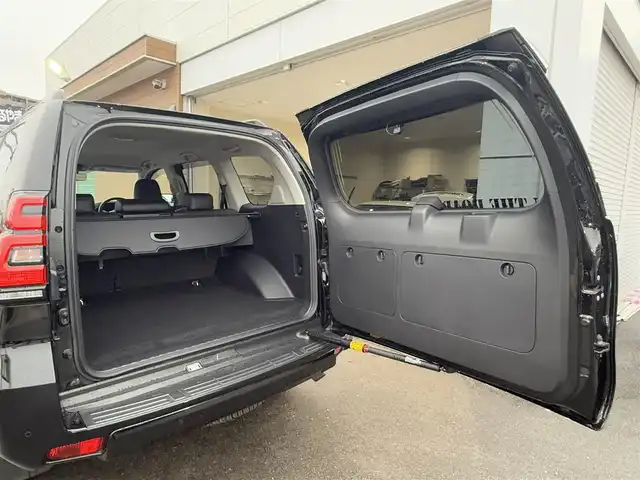 トヨタ ランドクルーザー プラド TX Lパッケージ ブラックED 香川県 2020(令2)年 14.3万km ブラック ワンオーナー/メーカーナビ/フルセグ/パノラミックビューモニター/黒革シート/シートヒーター/ベンチレーション/パワーシート/トヨタセーフティセンス/レーダークルーズコントロール/レーンキープ/オートハイビーム/BSM/ETC2.0/前後ドライブレコーダー/純正マット