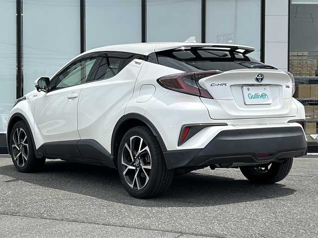 トヨタ Ｃ－ＨＲ G 山形県 2017(平29)年 6.9万km ホワイトパールクリスタルシャイン 純正ナビ/(フルセグTV/CD/SD/BT)/バックカメラ/ドライブレコーダー前後/ビルトインETC/レーダークルーズコントロール/プリクラッシュセーフティー/レーンキープアシスト/ブラインドスポットモニター/ハイビームアシスト/クリアランスソナー/シートヒーター(D＋N席)/デュアルオートエアコン(ナノイー)/ドライブセレクト/革巻きステアリング/ステアリングスイッチ/オートライト/プッシュスタート/スマートキー/ウインカー付き電動格納ミラー/ドアバイザー/LEDヘッドライト/フォグランプ/純正フロアマット/純正18インチAW