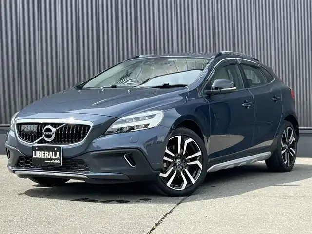 ボルボ Ｖ４０ クロスカントリー T5 AWD タックED 道東・釧路十勝 2017(平29)年 4.6万km デニムブルーメタリック インテリセーフ/　・アダプティブクルーズコントロール/　・レーンキーピングエイド/　・ブラインドスポットインフォメーションシステム/パワーシート(D席)/シートヒーター(前席)/バックカメラ/ドライブレコーダー(前後)/純正HDDナビ/CD/BT/LEDヘッドライト/オートライト/アクティブハイビーム/リアフォグライト/パドルシフト/プッシュスタート/純正18インチAW/ETC
