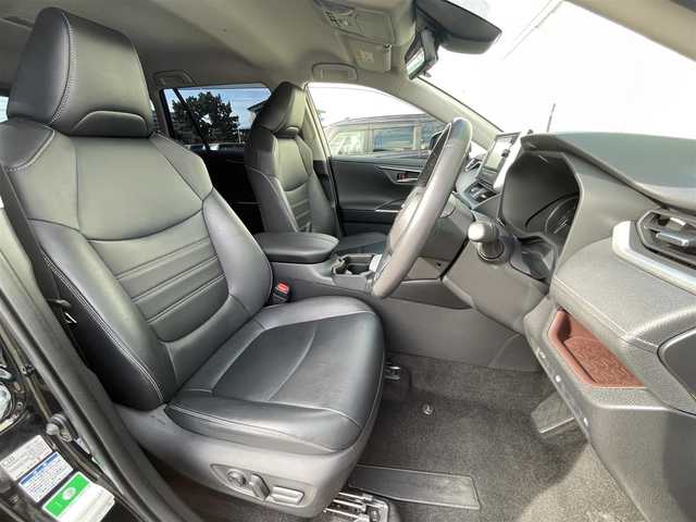 トヨタ ＲＡＶ４ G Zパッケージ 道央・札幌 2020(令2)年 4.1万km 黒 ・４WD/・純正SDナビ/　CD・DVD・SD・Bluetooth/・フルセグTV/・バックカメラ/・衝突軽減ブレーキ/・レーンキープアシスト/・レーダークルーズ/・ビルトインETC/・ステアリングヒーター/・LEDヘッドライト/・フォグランプ/・横滑り防止/・ウィンカーミラー/・ドアバイザー/・デジタルインナーミラー/・スマートキー/・純正１９インチアルミホイール/・取扱説明書/・保証書/・スペアキー