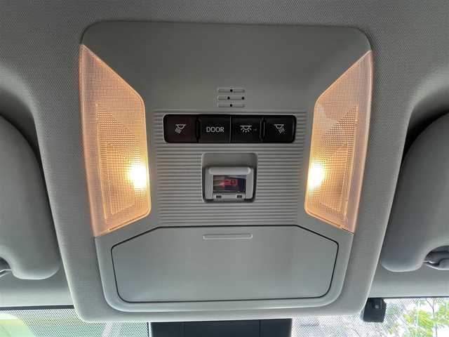 トヨタ ＲＡＶ４ G Zパッケージ 道央・札幌 2020(令2)年 4.1万km 黒 ・４WD/・純正SDナビ/　CD・DVD・SD・Bluetooth/・フルセグTV/・バックカメラ/・衝突軽減ブレーキ/・レーンキープアシスト/・レーダークルーズ/・ビルトインETC/・ステアリングヒーター/・LEDヘッドライト/・フォグランプ/・横滑り防止/・ウィンカーミラー/・ドアバイザー/・デジタルインナーミラー/・スマートキー/・純正１９インチアルミホイール/・取扱説明書/・保証書/・スペアキー