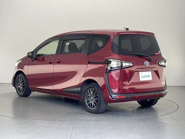 トヨタ シエンタ ハイブリッド ファンベースG 長野県 2020(令2)年 6.1万km センシュアルレッドマイカ 純正ディーラーナビ/両側パワースライドドア/アラウンドビュー/アイドリングストップ/ビルトインETC/オートライト/オートマチックハイビーム/ヘッドライトレベライザー/ステアリングスイッチ/ステアリングヒーター/シートヒーター/クルーズコントロール/アイドリングストップ/プッシュスタート/スペアキー/ドアバイザー/ウィンカーミラー/電格ミラー