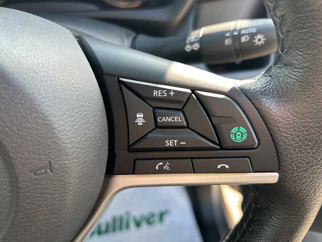 三菱 ｅＫクロス G プレミアム 石川県 2024(令6)年 0.3万km チタニウムグレーメタリック 純正９インチメモリナビ/Bluetooth/フルセグTV/MIパイロット/全方位カメラ/シートヒーター /ステアリングヒーター/４WD/デジタルインナーミラー/ワンオーナー/前後コーナーセンサー /純正１５インチアルミ/オートライト/LEDヘッドライト/踏み間違い防止