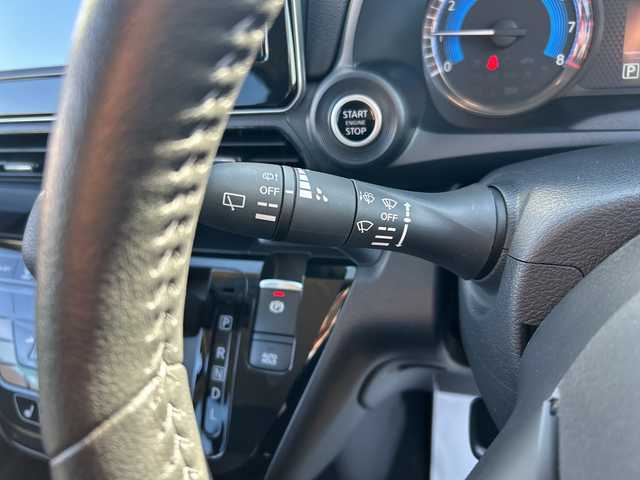 三菱 ｅＫクロス G プレミアム 石川県 2024(令6)年 0.3万km チタニウムグレーメタリック 純正９インチメモリナビ/Bluetooth/フルセグTV/MIパイロット/全方位カメラ/シートヒーター /ステアリングヒーター/４WD/デジタルインナーミラー/ワンオーナー/前後コーナーセンサー /純正１５インチアルミ/オートライト/LEDヘッドライト/踏み間違い防止