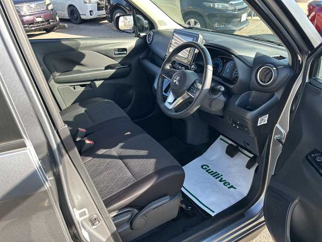 三菱 ｅＫクロス G プレミアム 石川県 2024(令6)年 0.3万km チタニウムグレーメタリック 純正９インチメモリナビ/Bluetooth/フルセグTV/MIパイロット/全方位カメラ/シートヒーター /ステアリングヒーター/４WD/デジタルインナーミラー/ワンオーナー/前後コーナーセンサー /純正１５インチアルミ/オートライト/LEDヘッドライト/踏み間違い防止