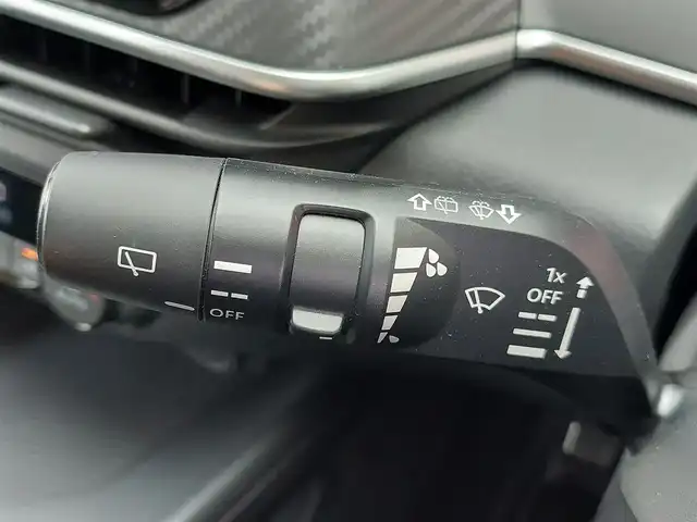 日産 ノート X 東京都 2023(令5)年 0.8万km ピュアホワイトパール 全方位運転支援システム/・エマージェンシーブレーキ/・踏み間違い衝突防止アシスト/・車線逸脱防止支援/・ハイビームアシスト/・コーナーセンサー/プッシュスタート/純正ナビ/フルセグTV/バックカメラ/ETC/ドライブレコーダー/LEDヘッドライト/ドアバイザー/16インチ純正アルミホイール