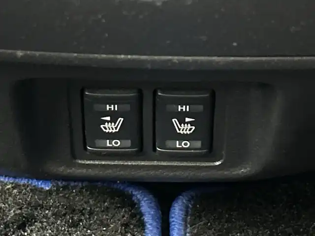 日産 セレナ e－パワー ハイウェイスター V 愛知県 2018(平30)年 7.6万km ブリリアントホワイトパール 2トーン 禁煙車/純正9インチディーラーオプションナビ/・フルセグTV/・Bluetooth/・DVD再生/セーフティパックB/・プロパイロット/・インテリジェントルームミラー/・インテリジェントアラウンドビューモニター/・電動パーキングブレーキ/・オートホールド/ビルトインETC/純正ドライブレコーダー/ハンズフリー両側パワースライドドア/LEDヘッドランプ/ハイビームアシスト/革巻きステアリング/ステアリングスイッチ/シートバックポケット/2列目ロングスライドシート/パーソナルテーブル/USB充電（2列目3列目）/インテリジェントキー/ステアリングヒーター