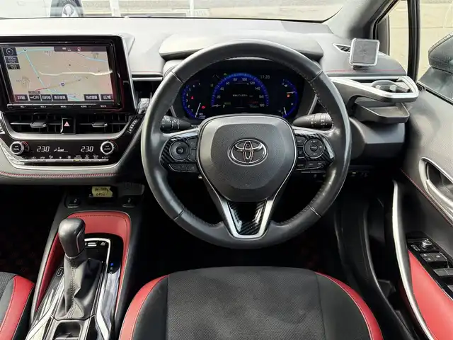 トヨタ カローラ スポーツ ハイブリッドG Z 埼玉県 2019(平31)年 8.4万km ホワイトパールクリスタルシャイン 純正ナビテレビ（NSZT-Y66T）/・DVD/CD/SD/USB/BTA/フルセグ/プリクラッシュセーフティ/先行車追随クルーズコントロール/レーンディパーチャーアラート/オートパーキングブレーキ/オートマチックハイビーム/オートヘッドライト/ステアリングヒーター/バックビューカメラ/フロントカメラ/デジタルインナーミラー/ETC2.0/カーテンエアバッグ/スマートエントリーキー/プッシュスタート
