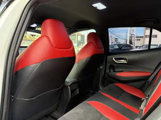 トヨタ カローラ スポーツ ハイブリッドG Z 埼玉県 2019(平31)年 8.4万km ホワイトパールクリスタルシャイン 純正ナビテレビ（NSZT-Y66T）/・DVD/CD/SD/USB/BTA/フルセグ/プリクラッシュセーフティ/先行車追随クルーズコントロール/レーンディパーチャーアラート/オートパーキングブレーキ/オートマチックハイビーム/オートヘッドライト/ステアリングヒーター/バックビューカメラ/フロントカメラ/デジタルインナーミラー/ETC2.0/カーテンエアバッグ/スマートエントリーキー/プッシュスタート