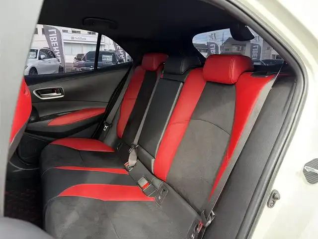 トヨタ カローラ スポーツ ハイブリッドG Z 埼玉県 2019(平31)年 8.4万km ホワイトパールクリスタルシャイン 純正ナビテレビ（NSZT-Y66T）/・DVD/CD/SD/USB/BTA/フルセグ/プリクラッシュセーフティ/先行車追随クルーズコントロール/レーンディパーチャーアラート/オートパーキングブレーキ/オートマチックハイビーム/オートヘッドライト/ステアリングヒーター/バックビューカメラ/フロントカメラ/デジタルインナーミラー/ETC2.0/カーテンエアバッグ/スマートエントリーキー/プッシュスタート