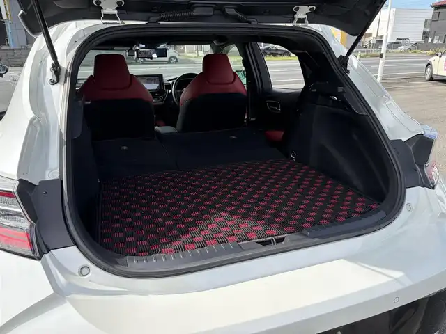 トヨタ カローラ スポーツ ハイブリッドG Z 埼玉県 2019(平31)年 8.4万km ホワイトパールクリスタルシャイン 純正ナビテレビ（NSZT-Y66T）/・DVD/CD/SD/USB/BTA/フルセグ/プリクラッシュセーフティ/先行車追随クルーズコントロール/レーンディパーチャーアラート/オートパーキングブレーキ/オートマチックハイビーム/オートヘッドライト/ステアリングヒーター/バックビューカメラ/フロントカメラ/デジタルインナーミラー/ETC2.0/カーテンエアバッグ/スマートエントリーキー/プッシュスタート