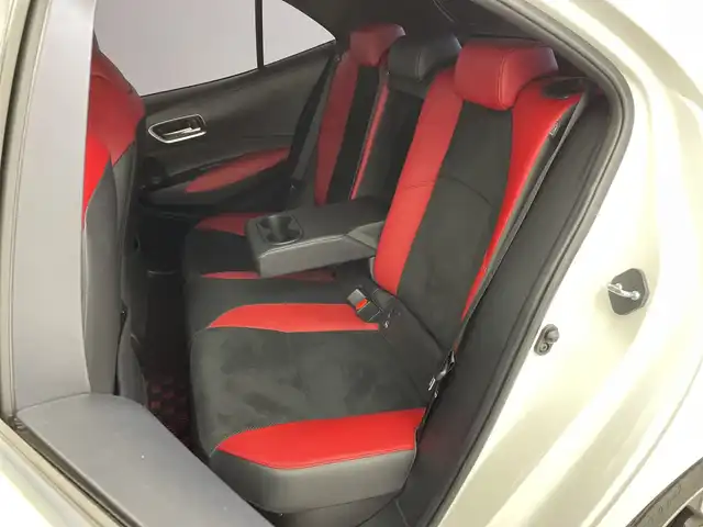 トヨタ カローラ スポーツ ハイブリッドG Z 新潟県 2019(平31)年 8.4万km ホワイトパールクリスタルシャイン 純正SDナビ【NSZT-Y66T】/　DVD/CD/SD/USB/Bluetooth/フルセグTV/プリクラッシュセーフティ/レーントレーシングアシスト/ロードサインアシスト/レーダークルーズコントロール/レーンディパーチャーアラート/ブラインドスポットモニター/オートパーキングブレーキ/オートマチックハイビーム/オートヘッドライト/前席シートヒーター/ステアリングヒーター/バックモニター/フロントカメラ/デジタルインナーミラー/ビルトインETC2.0/カーテンエアバッグ/スマートエントリーキー/プッシュスタート