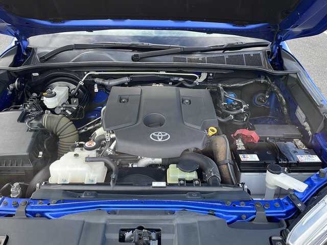 トヨタ ハイラックス Z 山口県 2018(平30)年 10万km ネビュラブルーM ワンオーナー/社外SDナビ【AVN-R8W】/・CD/DVD/USB/iPod/Bluetooth/フルセグ/外部入力/バックカメラ/スマートキー/プッシュアップスタート/純正フロアマット/17インチ純正アルミホイール/フルオートエアコン/寒冷地仕様/4WD/LEDヘッドランプ/フォグランプ/オートライト/ドアバイザー/電動格納ウインカーミラー/クルーズコントロール/横滑り防止装置/レーンアシスト/衝突被害軽減システム/取扱説明書/保証書/スタットレスタイヤ付き