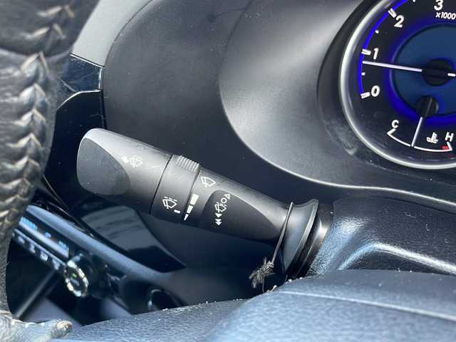 トヨタ ハイラックス Z 山口県 2018(平30)年 10万km ネビュラブルーM ワンオーナー/社外SDナビ【AVN-R8W】/・CD/DVD/USB/iPod/Bluetooth/フルセグ/外部入力/バックカメラ/スマートキー/プッシュアップスタート/純正フロアマット/17インチ純正アルミホイール/フルオートエアコン/寒冷地仕様/4WD/LEDヘッドランプ/フォグランプ/オートライト/ドアバイザー/電動格納ウインカーミラー/クルーズコントロール/横滑り防止装置/レーンアシスト/衝突被害軽減システム/取扱説明書/保証書/スタットレスタイヤ付き