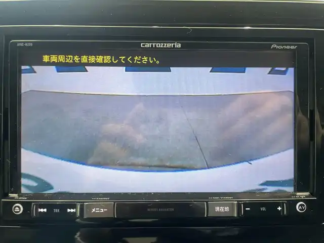 ホンダ ステップワゴン スパーダ 鹿児島県 2015(平27)年 6.6万km ホワイトオーキッドパール 禁煙車/社外ナビ【AVIC-RZ09】/（Bluetooth/フルセグTV）/社外フリップダウンモニター/バックモニター/ホンダセンシング/・衝突軽減ブレーキ/・アダプティブクルーズコントロール/・車線維持支援システム/・路外逸脱抑制機能/・誤発信抑制機能/・先行車発進お知らせ機能/・標識認識機能/両側パワースライドドア/前後ドライブレコーダー