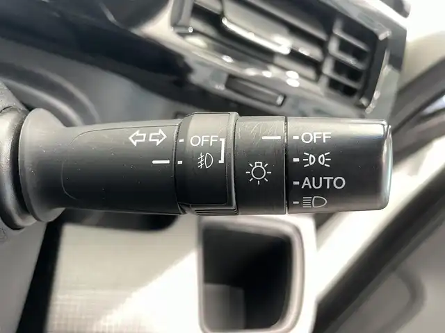 ホンダ ステップワゴン スパーダ 鹿児島県 2015(平27)年 6.6万km ホワイトオーキッドパール 禁煙車/社外ナビ【AVIC-RZ09】/（Bluetooth/フルセグTV）/社外フリップダウンモニター/バックモニター/ホンダセンシング/・衝突軽減ブレーキ/・アダプティブクルーズコントロール/・車線維持支援システム/・路外逸脱抑制機能/・誤発信抑制機能/・先行車発進お知らせ機能/・標識認識機能/両側パワースライドドア/前後ドライブレコーダー