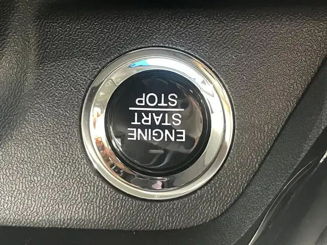 ホンダ ステップワゴン スパーダ 鹿児島県 2015(平27)年 6.6万km ホワイトオーキッドパール 禁煙車/社外ナビ【AVIC-RZ09】/（Bluetooth/フルセグTV）/社外フリップダウンモニター/バックモニター/ホンダセンシング/・衝突軽減ブレーキ/・アダプティブクルーズコントロール/・車線維持支援システム/・路外逸脱抑制機能/・誤発信抑制機能/・先行車発進お知らせ機能/・標識認識機能/両側パワースライドドア/前後ドライブレコーダー