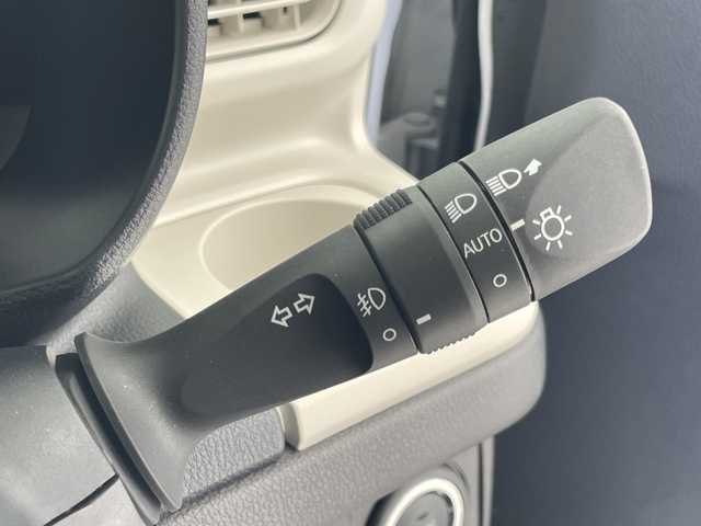 ダイハツ ムーヴ キャンバス ストライプス G 千葉県 2024(令6)年 0.1千km シャイニングホワイトパール/サンドベージュメタリック 届出済未使用車/ディスプレイオーディオ/フルセグTV/Bluetooth/USB/バックカメラ/ISOFIX/ベンチシート/シートヒーター/レーンキープアシスト/衝突被害軽減ブレーキ/パーキングアシスト/オートマチックハイビーム