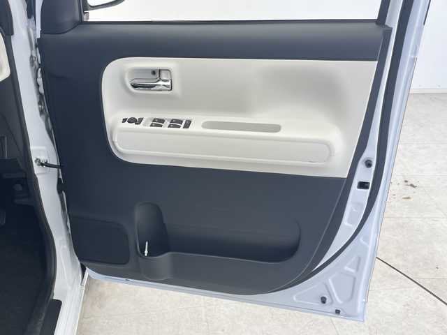 ダイハツ ムーヴ キャンバス ストライプス G 千葉県 2024(令6)年 0.1千km シャイニングホワイトパール/サンドベージュメタリック 届出済未使用車/ディスプレイオーディオ/フルセグTV/Bluetooth/USB/バックカメラ/ISOFIX/ベンチシート/シートヒーター/レーンキープアシスト/衝突被害軽減ブレーキ/パーキングアシスト/オートマチックハイビーム