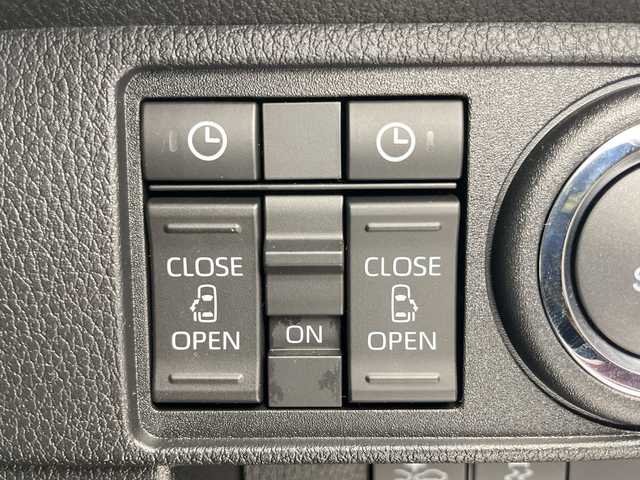 ダイハツ ムーヴ キャンバス ストライプス G 千葉県 2024(令6)年 0.1千km シャイニングホワイトパール/サンドベージュメタリック 届出済未使用車/ディスプレイオーディオ/フルセグTV/Bluetooth/USB/バックカメラ/ISOFIX/ベンチシート/シートヒーター/レーンキープアシスト/衝突被害軽減ブレーキ/パーキングアシスト/オートマチックハイビーム