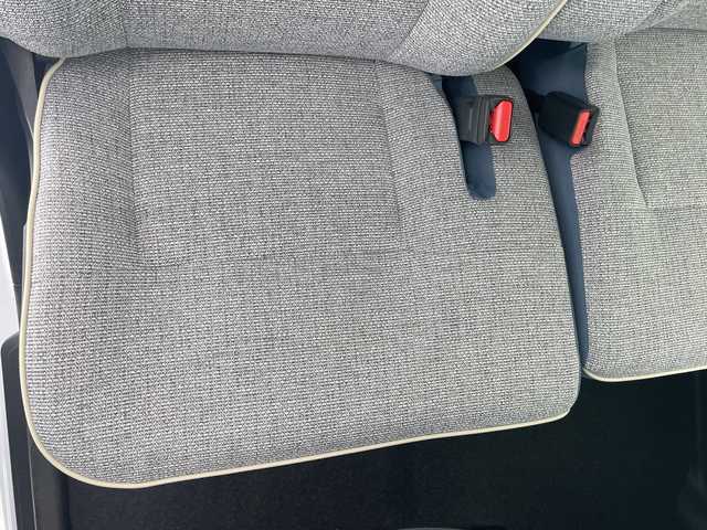 ダイハツ ムーヴ キャンバス ストライプス G 千葉県 2024(令6)年 0.1千km シャイニングホワイトパール/サンドベージュメタリック 届出済未使用車/ディスプレイオーディオ/フルセグTV/Bluetooth/USB/バックカメラ/ISOFIX/ベンチシート/シートヒーター/レーンキープアシスト/衝突被害軽減ブレーキ/パーキングアシスト/オートマチックハイビーム