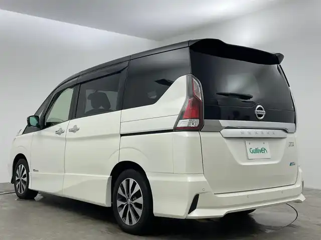 日産 セレナ ハイウェイスター Vセレクション 岡山県 2017(平29)年 6.5万km ブリリアントホワイトパール 2トーン 純正9インチナビ/・バックカメラ/・FM/AM/Bluetooth/フルセグ/CD/DVD/AUX/フリップダウンモニター/デジタルインナーミラー/プロパイロット/セーフティシステム/・エマージェンシーブレーキ/・レーンキープアシスト/・コーナーセンサー/オートホールド/ISOFIX/ステアリングスイッチ/チルトステアリング/シートリフター/社外ドアバイザー/ハンズフリー付両側パワースライドドア/前方ドライブレコーダー/ETC/純正16インチアルミ/純正フロアマット/新車保証書/取扱説明書
