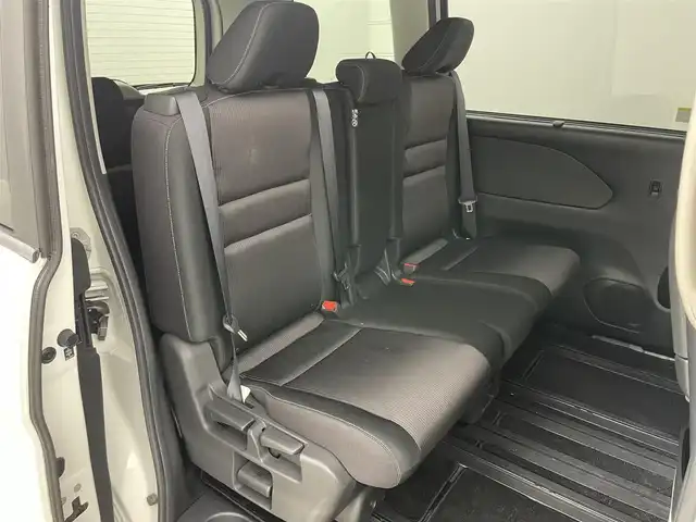 日産 セレナ ハイウェイスター Vセレクション 岡山県 2017(平29)年 6.5万km ブリリアントホワイトパール 2トーン 純正9インチナビ/・バックカメラ/・FM/AM/Bluetooth/フルセグ/CD/DVD/AUX/フリップダウンモニター/デジタルインナーミラー/プロパイロット/セーフティシステム/・エマージェンシーブレーキ/・レーンキープアシスト/・コーナーセンサー/オートホールド/ISOFIX/ステアリングスイッチ/チルトステアリング/シートリフター/社外ドアバイザー/ハンズフリー付両側パワースライドドア/前方ドライブレコーダー/ETC/純正16インチアルミ/純正フロアマット/新車保証書/取扱説明書