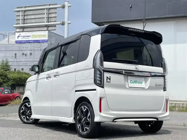 ホンダ Ｎ ＢＯＸ 2トン カスタム G L ターボ ホンダセンシング 千葉県 2020(令2)年 6.2万km プラチナホワイトパール ターボ車/ツートンカラー/Honda　SENSING/・衝突軽減ブレーキ/・誤発信抑制機能/・アダプティブクルーズコントロール/・オートハイビーム/・先行車発進お知らせ機能/純正8インチメモリナビ/・フルセグTV/BT/DVD/USB/Apple Car Play/バックカメラ/両側パワースライドア/ハーフレザーシート/シートヒーター/ETC/純正前後ドライブレコーダー/プラズマクラスター技術搭載オートエアコン/純正ブラック塗装＋切削15インチAW/LEDヘッドライト/保証書/取扱説明書/スペアキー/ディーラー整備記録簿