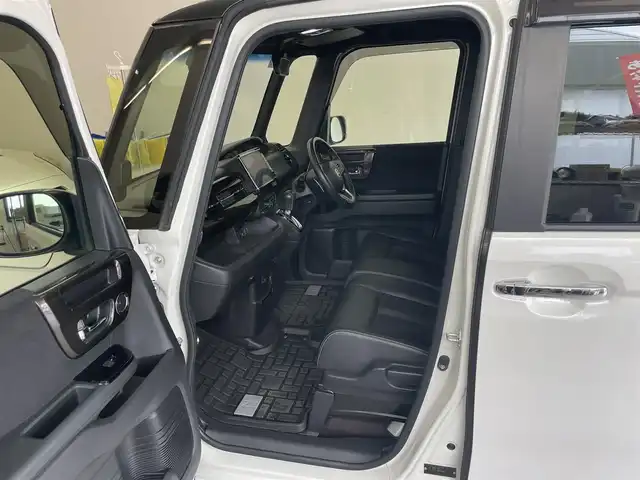 ホンダ Ｎ ＢＯＸ 2トン カスタム G L ターボ ホンダセンシング 千葉県 2020(令2)年 6.2万km プラチナホワイトパール ターボ車/ツートンカラー/Honda　SENSING/・衝突軽減ブレーキ/・誤発信抑制機能/・アダプティブクルーズコントロール/・オートハイビーム/・先行車発進お知らせ機能/純正8インチメモリナビ/・フルセグTV/BT/DVD/USB/Apple Car Play/バックカメラ/両側パワースライドア/ハーフレザーシート/シートヒーター/ETC/純正前後ドライブレコーダー/プラズマクラスター技術搭載オートエアコン/純正ブラック塗装＋切削15インチAW/LEDヘッドライト/保証書/取扱説明書/スペアキー/ディーラー整備記録簿
