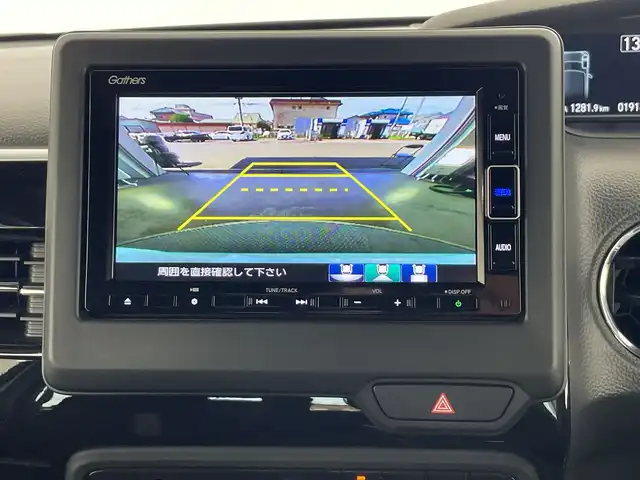 ホンダ Ｎ ＢＯＸ カスタム L 栃木県 2022(令4)年 2万km プラチナホワイトパール 純正ナビ/（CD/DVD/フルセグTV/Bluetooth/MSV）/バックカメラ/ホンダセンシング/・衝突軽減ブレーキ/・誤発進抑制機能/・アダプティブクルーズコントロール/・車線維持支援システム/・路外逸脱抑制機能/・先行車発進お知らせ機能/・標識認識機能/バックソナー/ETC/片側パワースライドドア/前席シートヒーター/オートホールド/サイド+カーテンエアバック/スマートキー/プッシュスタート/純正14インチAW/純正フロアマット/LEDヘッドライト