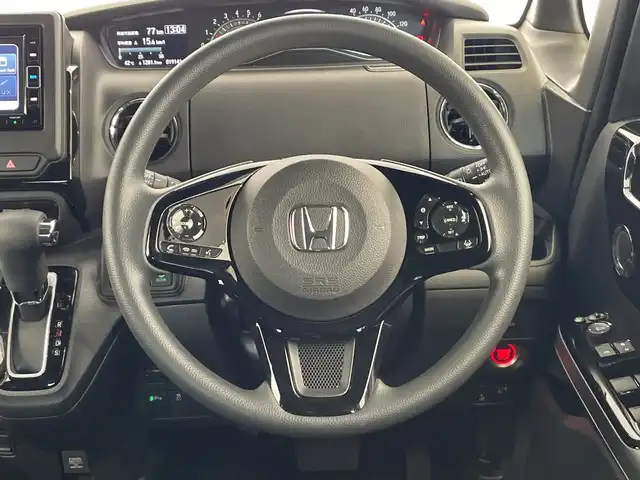 ホンダ Ｎ ＢＯＸ カスタム L 栃木県 2022(令4)年 2万km プラチナホワイトパール 純正ナビ/（CD/DVD/フルセグTV/Bluetooth/MSV）/バックカメラ/ホンダセンシング/・衝突軽減ブレーキ/・誤発進抑制機能/・アダプティブクルーズコントロール/・車線維持支援システム/・路外逸脱抑制機能/・先行車発進お知らせ機能/・標識認識機能/バックソナー/ETC/片側パワースライドドア/前席シートヒーター/オートホールド/サイド+カーテンエアバック/スマートキー/プッシュスタート/純正14インチAW/純正フロアマット/LEDヘッドライト