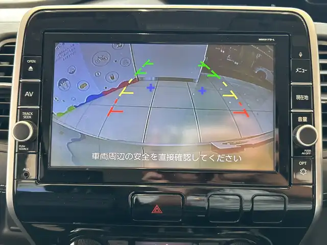 日産 セレナ ハイウェイスター Vセレクション 埼玉県 2017(平29)年 6万km ブリリアントシルバー エマージェンシーブレーキ /純正フリップダウンモニター /純正9インチメモリナビ/　　CD/DVD/BT/フルセグ /バックカメラ /クルーズコントロール /LEDオートライト /純正16インチアルミホイール /ステアリングスイッチ /純正ETC