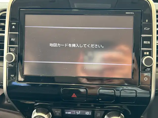 日産 セレナ ハイウェイスター Vセレクション 埼玉県 2017(平29)年 6万km ブリリアントシルバー エマージェンシーブレーキ /純正フリップダウンモニター /純正9インチメモリナビ/　　CD/DVD/BT/フルセグ /バックカメラ /クルーズコントロール /LEDオートライト /純正16インチアルミホイール /ステアリングスイッチ /純正ETC