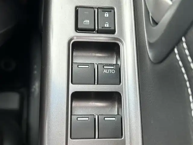 ホンダ フリード ハイブリット EX 兵庫県 2018(平30)年 5.2万km ホワイトオーキッドパール 純正9インチナビ/両側パワースライドドア/Bluetooth接続/フルセグTV/バックカメラ/追従有クルーズコントロール/ドライブレコーダー/純正フロアマット/純正アルミホイール/LEDヘッドライト/前席シートヒーター/スペアキー/スイッチスタート/ビルトインETC/ウォークスルー