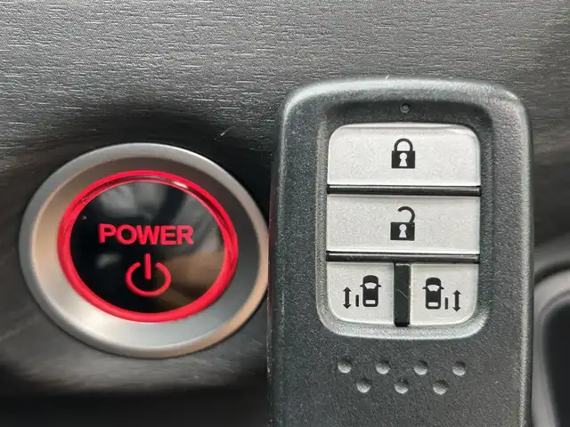 ホンダ フリード ハイブリット EX 兵庫県 2018(平30)年 5.2万km ホワイトオーキッドパール 純正9インチナビ/両側パワースライドドア/Bluetooth接続/フルセグTV/バックカメラ/追従有クルーズコントロール/ドライブレコーダー/純正フロアマット/純正アルミホイール/LEDヘッドライト/前席シートヒーター/スペアキー/スイッチスタート/ビルトインETC/ウォークスルー