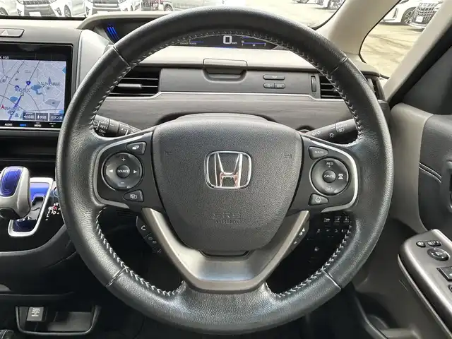 ホンダ フリード ハイブリット EX 兵庫県 2018(平30)年 5.2万km ホワイトオーキッドパール 純正9インチナビ/両側パワースライドドア/Bluetooth接続/フルセグTV/バックカメラ/追従有クルーズコントロール/ドライブレコーダー/純正フロアマット/純正アルミホイール/LEDヘッドライト/前席シートヒーター/スペアキー/スイッチスタート/ビルトインETC/ウォークスルー