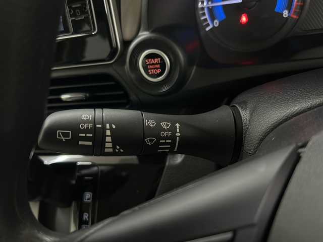 日産 デイズ X 長崎県 2022(令4)年 0.9万km スパークリングレッドM 純正9インチナビ（MM222D-L)/・アラウンドビューモニター/・フルセグテレビ/エマージェンシーブレーキ/・先行車発信告知/・標識認識/・誤発信抑制/・車線逸脱警報/コーナーセンサー/純正前後ドライブレコーダー/ETC/オートハイビーム/ステアリングスイッチ/アイドリングストップ/オートエアコン/スマートキー/プッシュスタート/純正アルミホイール/純正バイザー/電格ウィンカーミラー