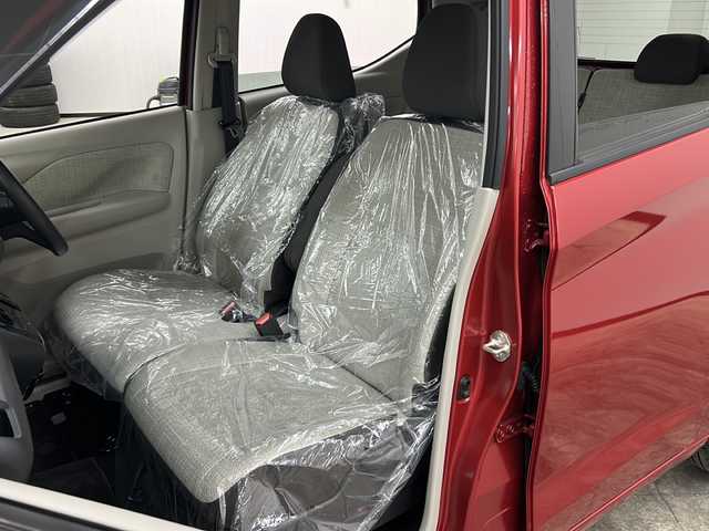 日産 デイズ X 長崎県 2022(令4)年 0.9万km スパークリングレッドM 純正9インチナビ（MM222D-L)/・アラウンドビューモニター/・フルセグテレビ/エマージェンシーブレーキ/・先行車発信告知/・標識認識/・誤発信抑制/・車線逸脱警報/コーナーセンサー/純正前後ドライブレコーダー/ETC/オートハイビーム/ステアリングスイッチ/アイドリングストップ/オートエアコン/スマートキー/プッシュスタート/純正アルミホイール/純正バイザー/電格ウィンカーミラー