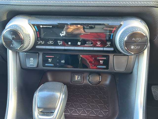 トヨタ ＲＡＶ４ G 岐阜県 2023(令5)年 2万km アティチュードブラックマイカ 登録時走行距離：19167km/ワンオーナー/純正ディスプレイオーディオ/バックカメラ/フルセグテレビ・Bluetooth/デジタルインナーミラー/前後コーナーセンサー/シートヒーター/エアシート/ステアリングヒーター/レザーシート/LEDヘッドライト/オートライト/オートマチックハイビーム/プッシュスタート/スマートキー/保証書/取扱説明書/スペアキー