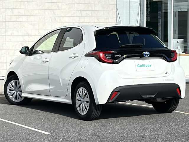 トヨタ ヤリス ハイブリッド Z 茨城県 2020(令2)年 2万km ホワイトパールクリスタルシャイン 純正8インチディスプレイナビ/(BT・USB・ラジオ・フルセグTV)/レーダークルーズコントロール/レーンアシスト/オートハイビーム/衝突軽減ブレーキ/コーナーセンサー/シートヒーター/全方位カメラ/ビルトインETC/ドライブレコーダー前後/オートライト/LEDヘッドライト/純正フロアマット/スマートキー/スペアキー/プッシュスタート/電動格納ウインカーミラー