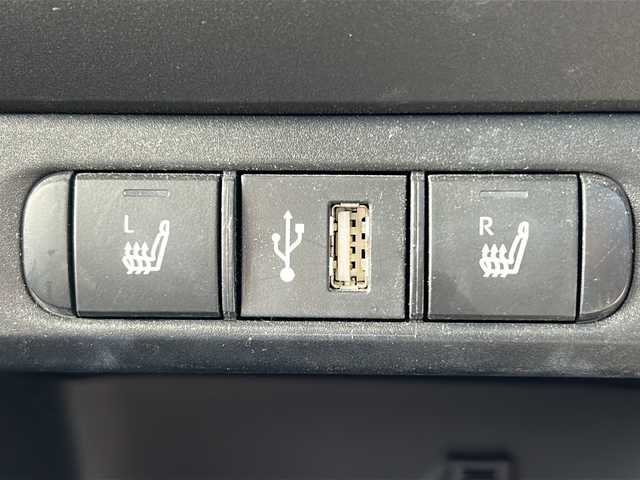 トヨタ ヤリス ハイブリッド Z 茨城県 2020(令2)年 2万km ホワイトパールクリスタルシャイン 純正8インチディスプレイナビ/(BT・USB・ラジオ・フルセグTV)/レーダークルーズコントロール/レーンアシスト/オートハイビーム/衝突軽減ブレーキ/コーナーセンサー/シートヒーター/全方位カメラ/ビルトインETC/ドライブレコーダー前後/オートライト/LEDヘッドライト/純正フロアマット/スマートキー/スペアキー/プッシュスタート/電動格納ウインカーミラー