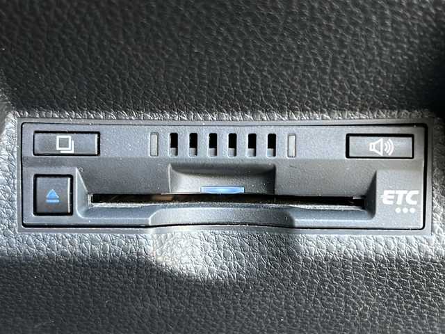 トヨタ ヤリス ハイブリッド Z 茨城県 2020(令2)年 2万km ホワイトパールクリスタルシャイン 純正8インチディスプレイナビ/(BT・USB・ラジオ・フルセグTV)/レーダークルーズコントロール/レーンアシスト/オートハイビーム/衝突軽減ブレーキ/コーナーセンサー/シートヒーター/全方位カメラ/ビルトインETC/ドライブレコーダー前後/オートライト/LEDヘッドライト/純正フロアマット/スマートキー/スペアキー/プッシュスタート/電動格納ウインカーミラー