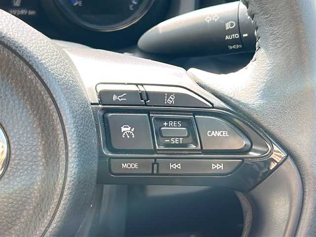 トヨタ ヤリス ハイブリッド Z 茨城県 2020(令2)年 2万km ホワイトパールクリスタルシャイン 純正8インチディスプレイナビ/(BT・USB・ラジオ・フルセグTV)/レーダークルーズコントロール/レーンアシスト/オートハイビーム/衝突軽減ブレーキ/コーナーセンサー/シートヒーター/全方位カメラ/ビルトインETC/ドライブレコーダー前後/オートライト/LEDヘッドライト/純正フロアマット/スマートキー/スペアキー/プッシュスタート/電動格納ウインカーミラー