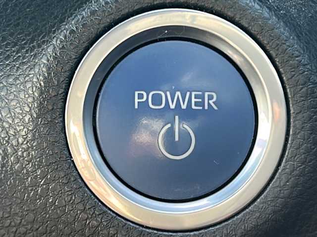 トヨタ ヤリス ハイブリッド Z 茨城県 2020(令2)年 2万km ホワイトパールクリスタルシャイン 純正8インチディスプレイナビ/(BT・USB・ラジオ・フルセグTV)/レーダークルーズコントロール/レーンアシスト/オートハイビーム/衝突軽減ブレーキ/コーナーセンサー/シートヒーター/全方位カメラ/ビルトインETC/ドライブレコーダー前後/オートライト/LEDヘッドライト/純正フロアマット/スマートキー/スペアキー/プッシュスタート/電動格納ウインカーミラー